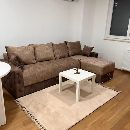 Apartament Nenad Nowy Sad